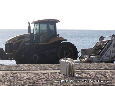 Beach Cleaning Fort Lauderdale Beach Florida